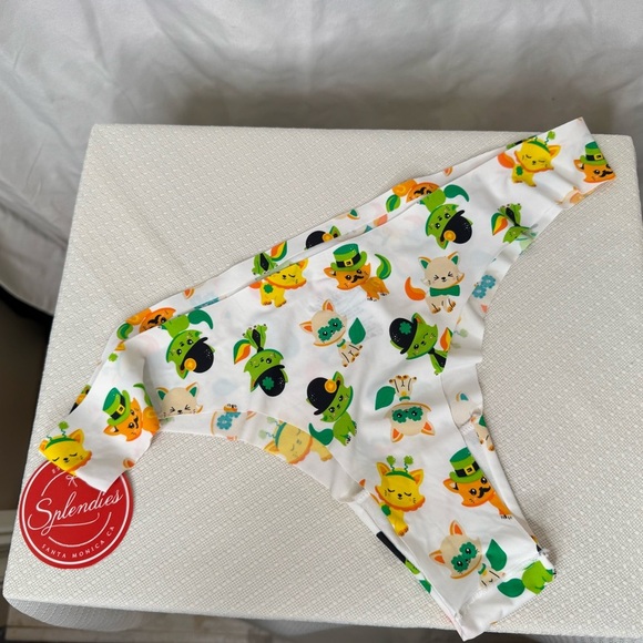 Women's Printed Thong Panties - White and Green St. Patrick’s Day Cats 1X NWT - Picture 5 of 7